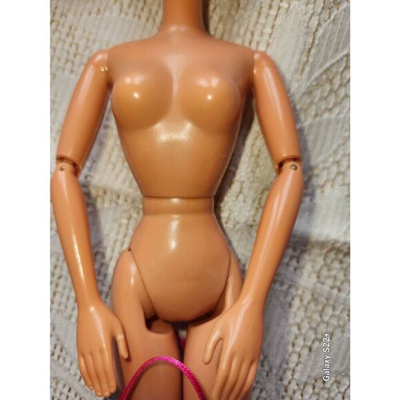 Barbie Mattel with candy pop dress and gown - Picture 11 of 11